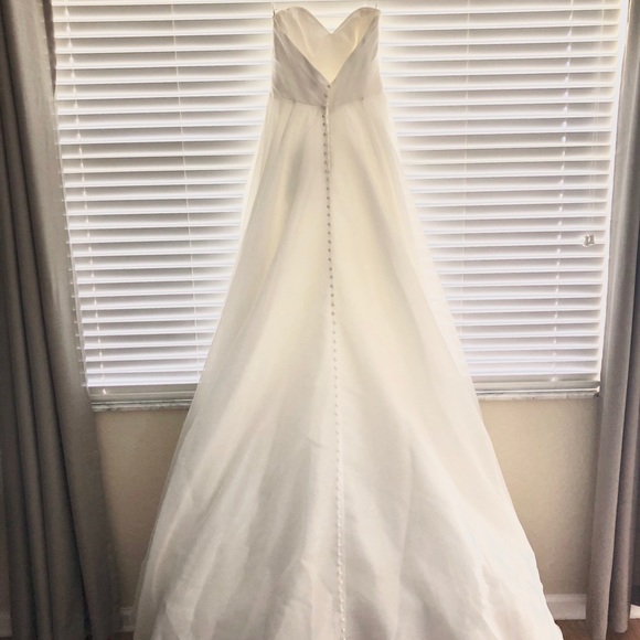 Never Used Wedding Dress - Picture 2 of 6